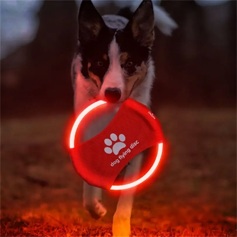 Flying Disc Dog Training Toy - 犬のおもちゃ LED 光る充電式ディスク飛行おもちゃ 3 つのライトモード付きペットインタラクティブおもちゃトレーニング投げる犬アクセサリー