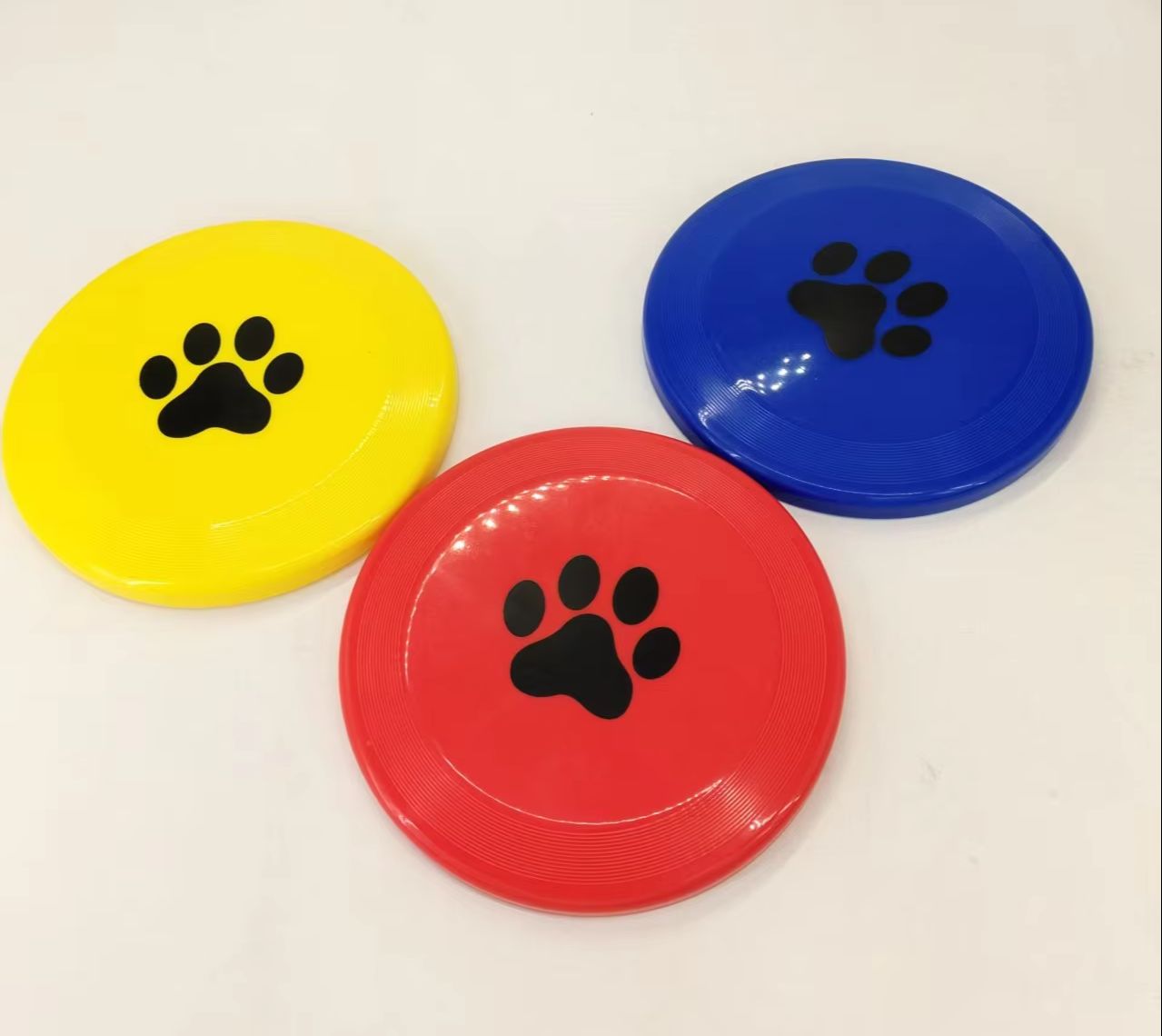 硬質プラスチック製犬用フリスビー 肉球型滑り止めフライングデ - Flying Disc Dog Training Toy のレビューと価格